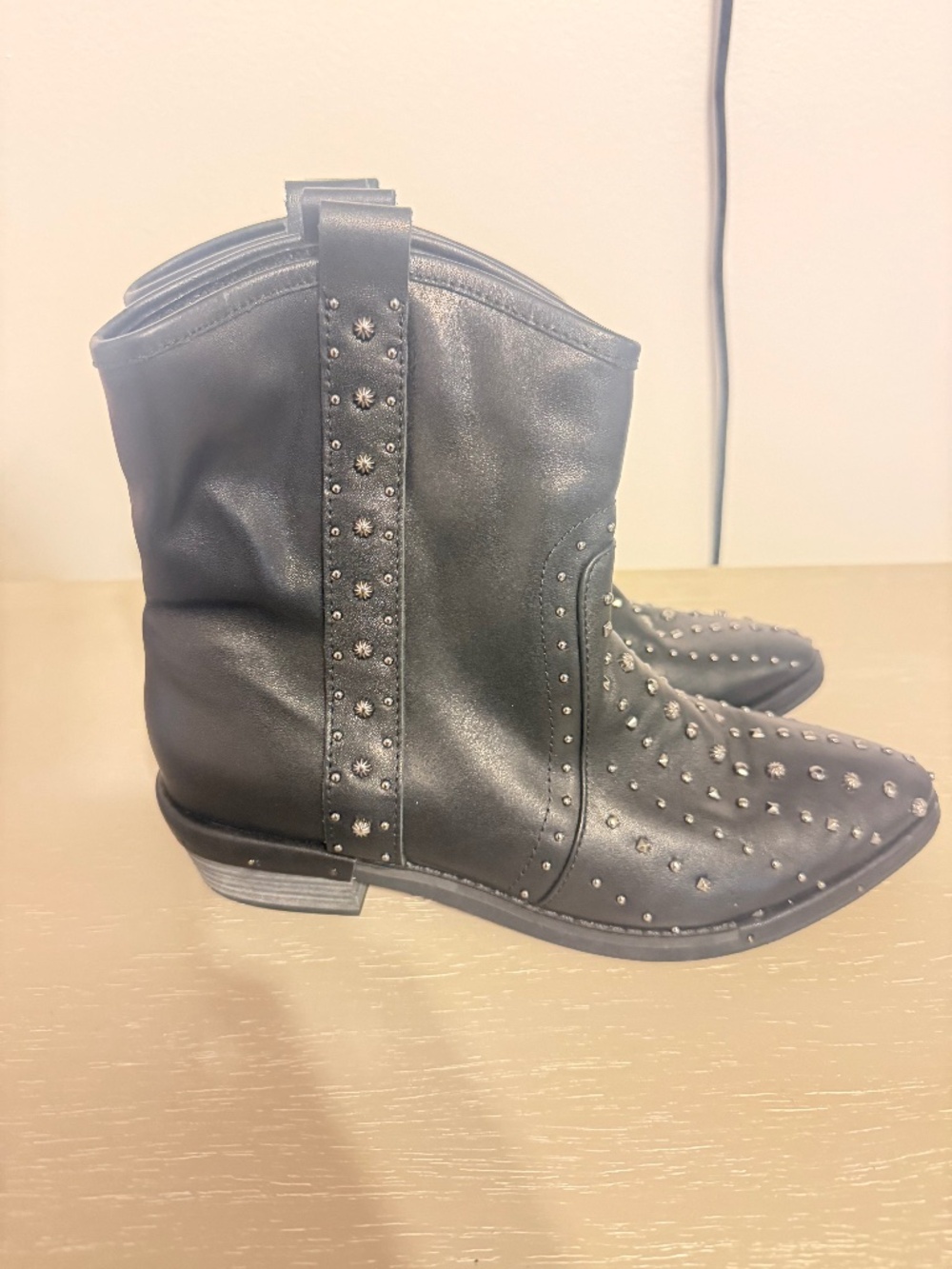 Vince Camuto Jephelis Western Boot